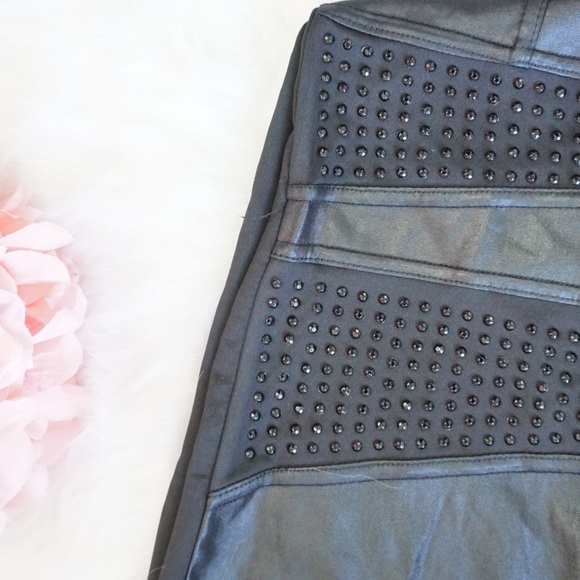 🌸 Leatherette Leggings - Picture 3 of 3